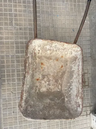 Carretilla de obra metálica