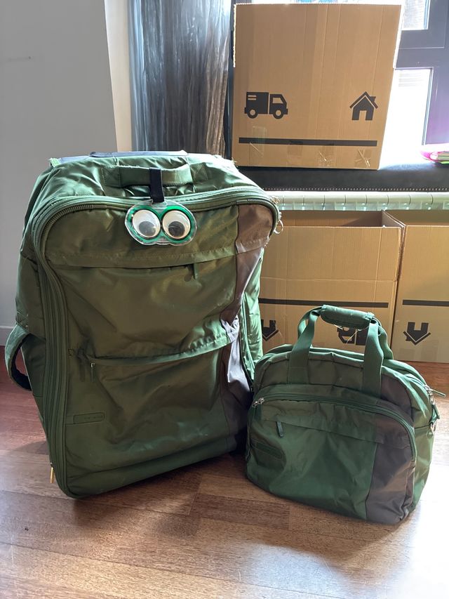 Conjunto maleta grande y neceser a juego Travelite