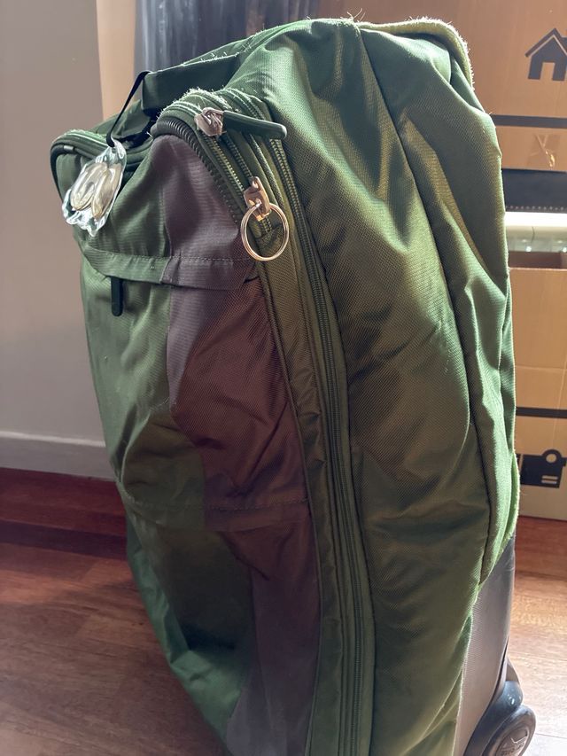 Conjunto maleta grande y neceser a juego Travelite