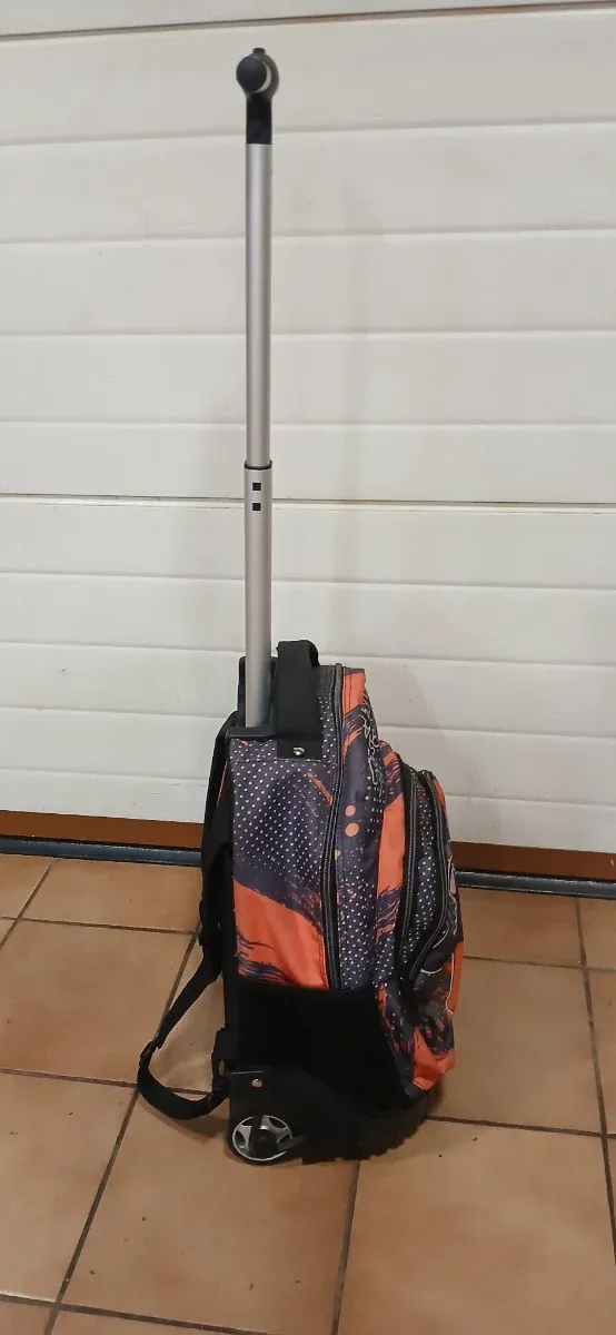 Mochila Escolar Naruto con Ruedas