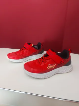 Zapatillas Skechers Talla 34 Rojas