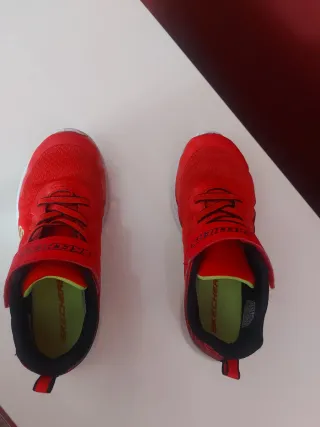Zapatillas Skechers Talla 34 Rojas