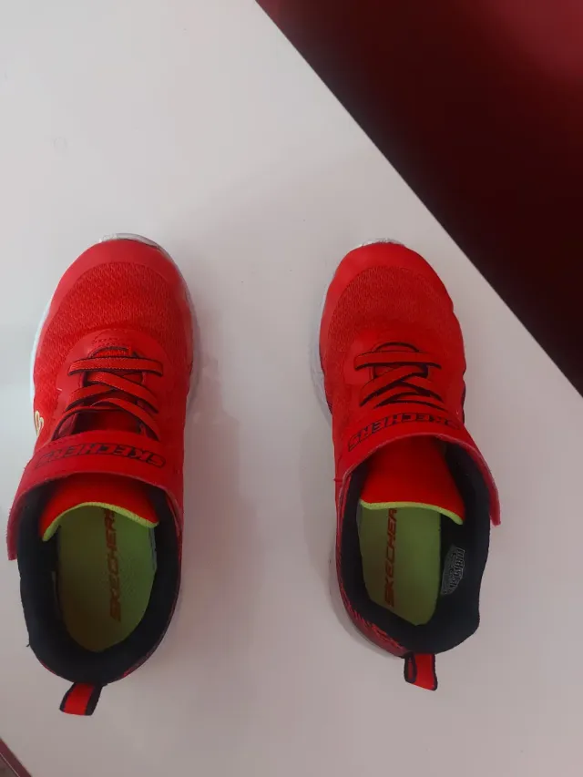 Zapatillas Skechers Talla 34 Rojas