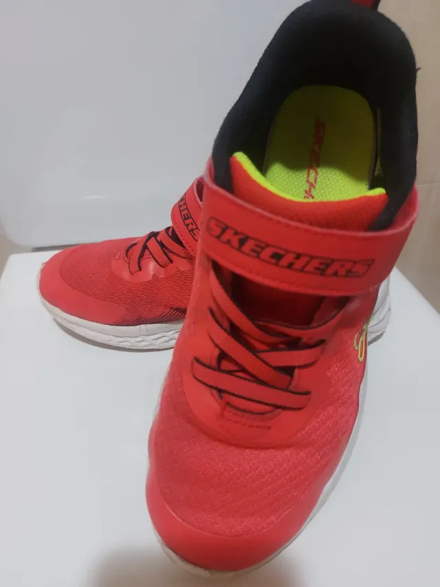 Zapatillas Skechers Talla 34 Rojas