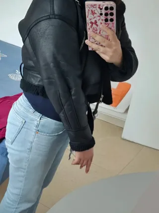 Giacchetto corto nero con pelliccia