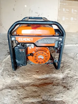 Generador Eléctrico GENERGY MG2800 funciona bien