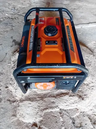 Generador Eléctrico GENERGY MG2800 funciona bien