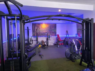 Equipo de gimnasio completo para casa