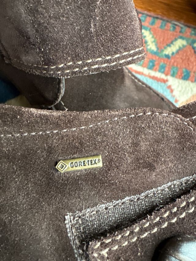 Botines ante marrón chocolate  Gore-Tex 38