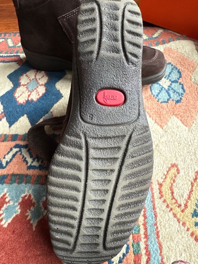 Botines ante marrón chocolate  Gore-Tex 38