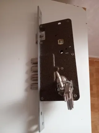 Cerradura de seguridad con llaves