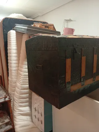 Baúl pirata madera y metal