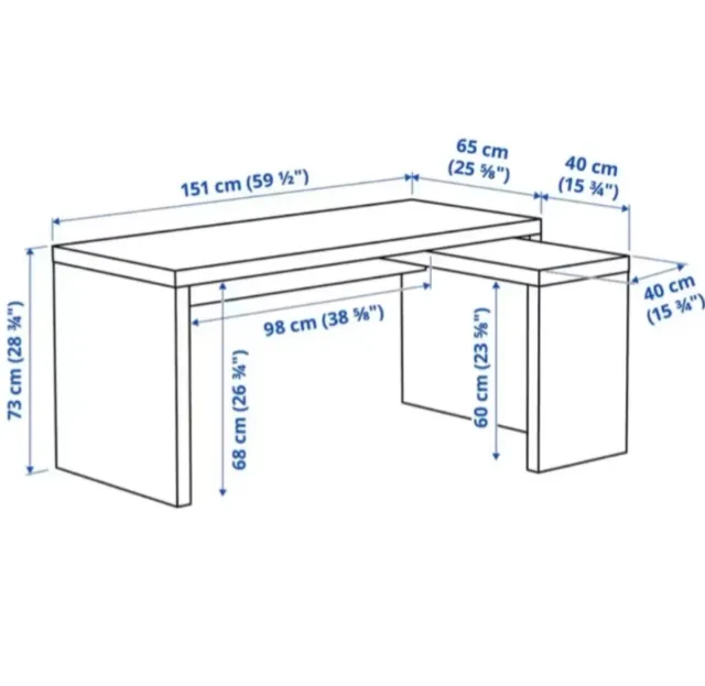 Mesa de escritorio blanca de madera