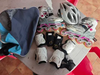 Patines en línea + Casco y protecciones