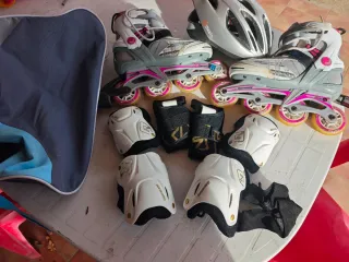 Patines en línea + Casco y protecciones
