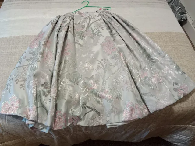 Falda y blusa fallera rosa y plata