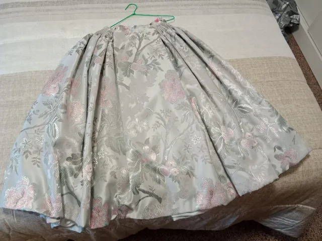 Falda y blusa fallera rosa y plata