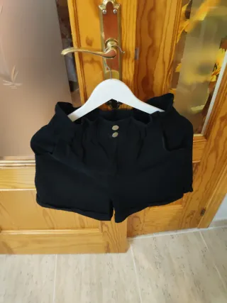 Pantalón corto negro