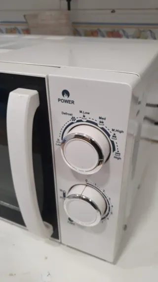 Microondas Orbegozo Blanco