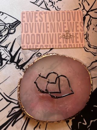 Pendientes negros estilo aros diseño Corazón