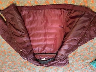 Cazadora acolchada granate