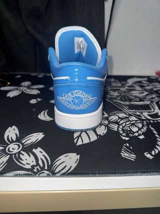 Air Jordan 1 Low SE Blanco/Azul Leyenda Talla 44