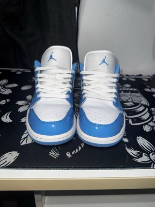 Air Jordan 1 Low SE Blanco/Azul Leyenda Talla 44