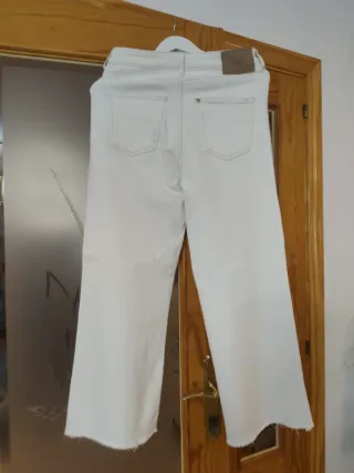 Pantalón blanco ancho