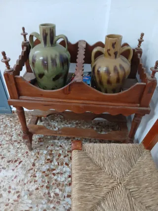 Antico canterano in legno e ceramica