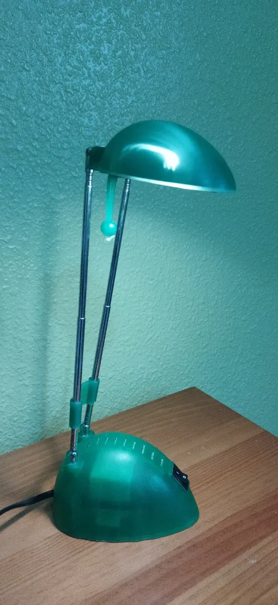 Lámpara de escritorio verde