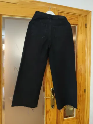 Pantalón vaquero negro ancho