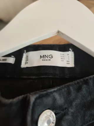 Pantalón vaquero negro ancho