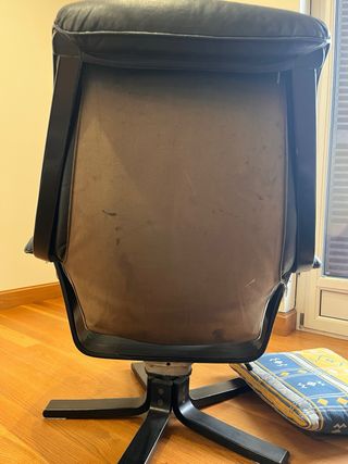 2 Sillones G-MOBEL y Reposapiés Cuero