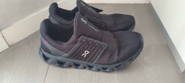 Deportivas On Cloud Swift.