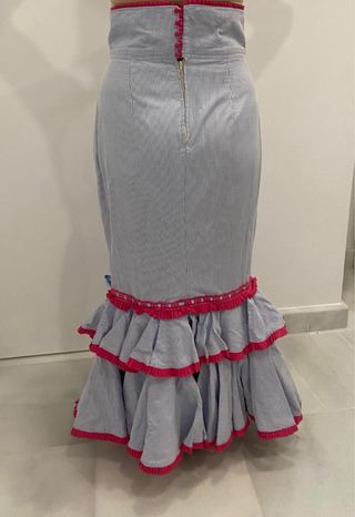 Falda flamenca volantes rayas rosa