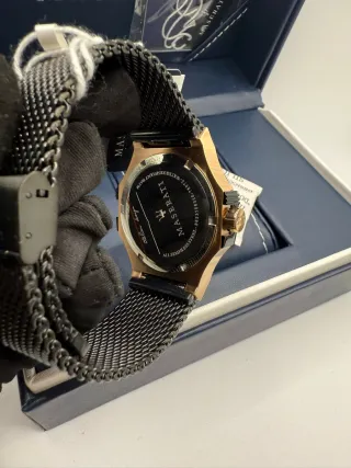 Reloj Maserati Negro y Dorado