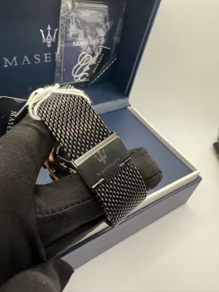 Reloj Maserati Negro y Dorado