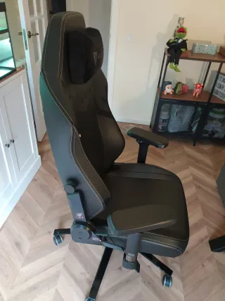 Silla Secretlab Titan Evo Dark Knight