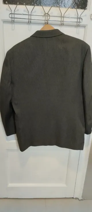 Traje de caballero gris