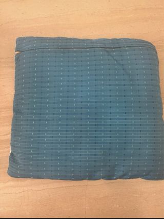 Cuscino decorativo orsetto ricamato