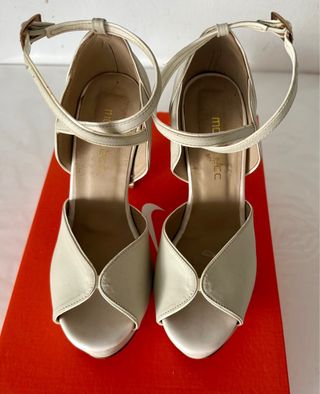 Zapatos de tacón Modatecc blanco hueso