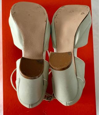 Zapatos de tacón Modatecc blanco hueso