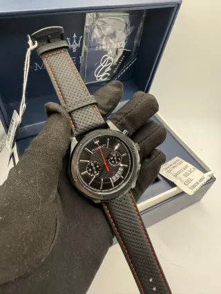 Reloj Maserati Negro y Rojo