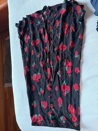 Conjunto Top y Falda Flores Rojas