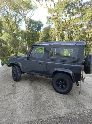 Land Rover Defender 2008