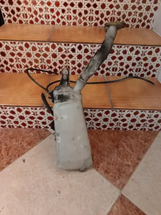 Botella agua limpiaparabrisas Renault Clio 3