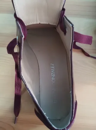 Zapatos mocasines charol burdeos talla 37