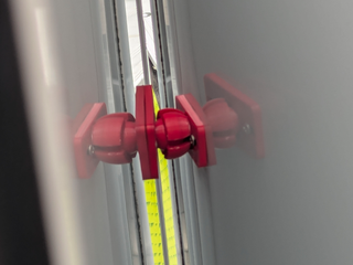 Retenedor puerta autocaravana/caravana resistente