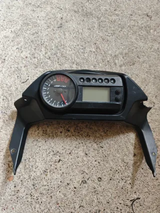 Cuadro instrumentos Hyosung GT