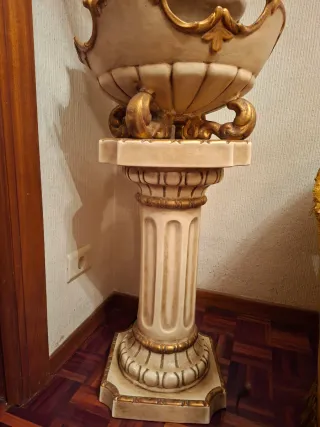 Figura mendigo con bastón y cuenco